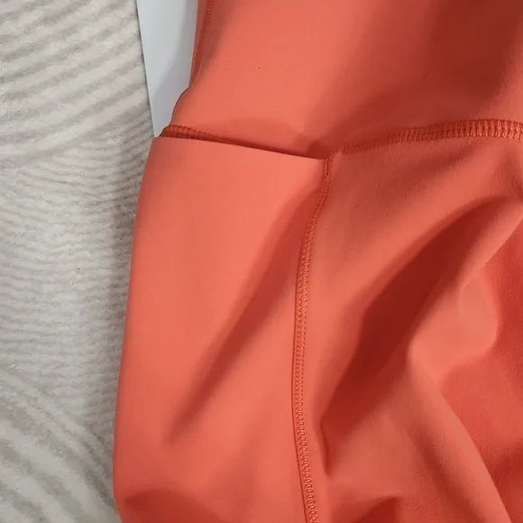 Vuori Studio Pocket Leggings - Picture 5 of 6